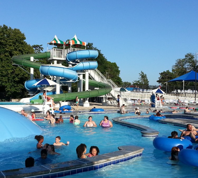 manhattan-city-park-swimming-pool-photo